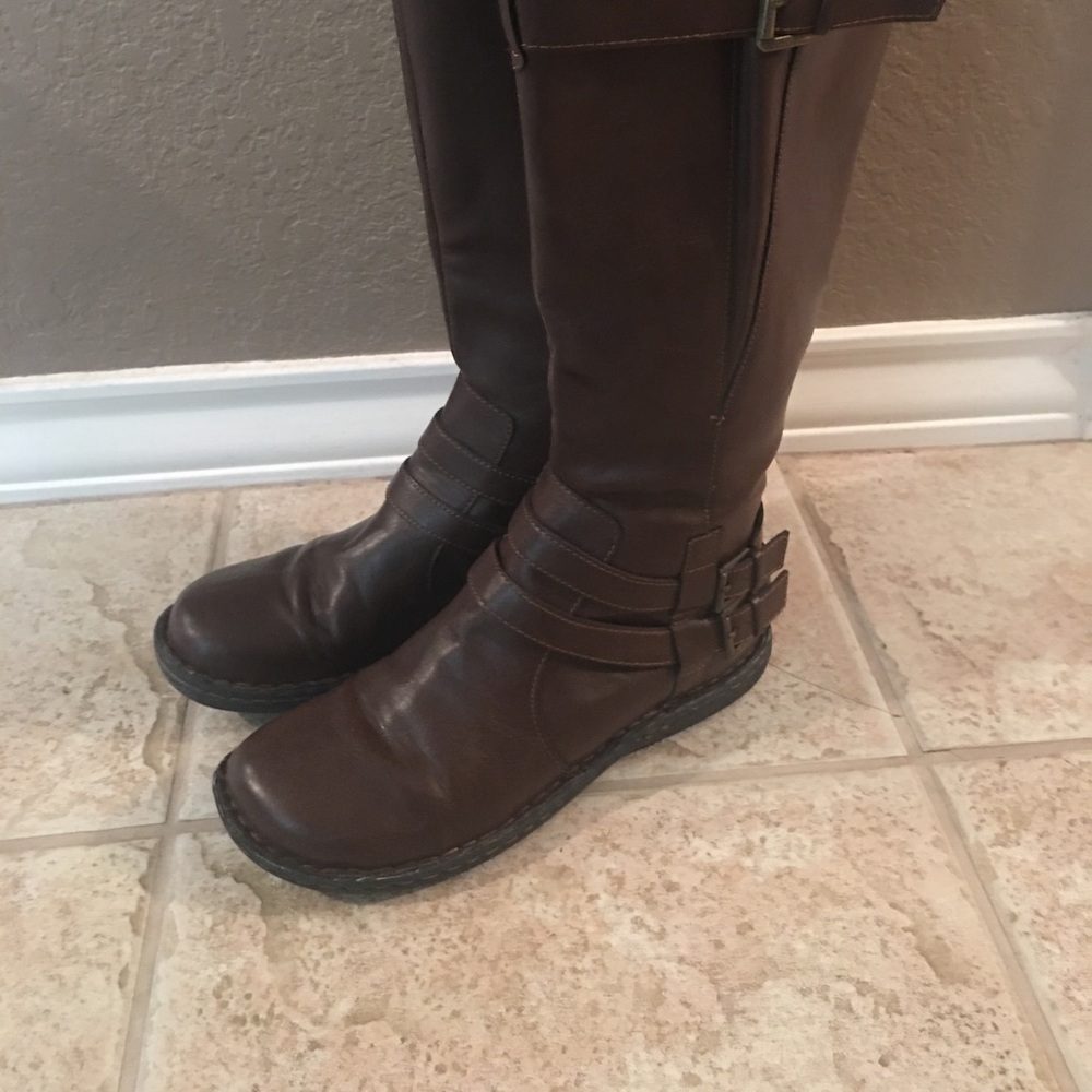 BOC leather boots size 9